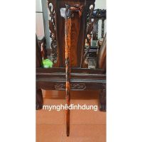 Dòng gậy batong gỗ trắc thượng hạng khẳng định phong cách và hỗ trợ vận động