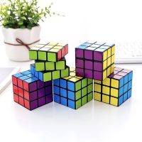 Khối Rubik xoay lắp ghép bền bỉ đồng hành cùng sự phát triển trí thông minh của bé