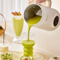 Sản phẩm máy làm sữa hạt Bear DJJ-D06W5 dung tích 1 Lít bền bỉ đạt chuẩn quốc tế