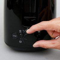 Tại Sao Nên Chọn Máy Nướng Bánh Mì Philips HD2582 Cho Không Gian Bếp Gia Đình