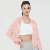 Áo khoác chống nắng nữ vải lụa cao cấp ngăn tia UV hiệu quả màu sắc tinh tế trẻ trung