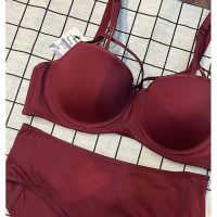 Bộ đồ lót cotton trơn mút vừa có gọng thiết kế quần ôm sát khoe trọn vòng ba