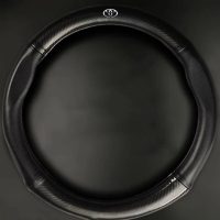 Bọc vô lăng TTAUTO vân carbon đen logo Toyota cao cấp giải pháp hoàn hảo cho xe ô tô từ 4 đến 7 chỗ