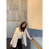 Cập Nhật Xu Hướng Mới Với Mẫu Áo Blazer Baciami Màu Kem Cổ Ve Bán Chạy