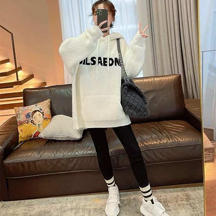 Cập nhật xu hướng mùa đông với mẫu áo hoodie len nữ màu trắng kem dày dặn cực xinh