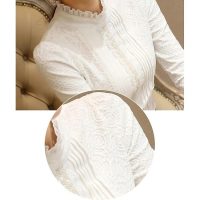 Cập nhật xu hướng thời trang mới cùng áo ren nữ dài tay cổ trụ trẻ trung và năng động