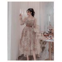 Đầm xòe tơ lụa phối voan là điểm nhấn đặc biệt cho tủ đồ thời trang của mỗi cô gái hiện đại