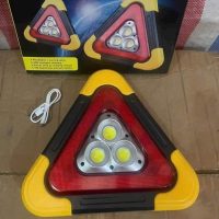 Đèn LED Tam Giác Cảnh Báo Nguy Hiểm Phản Quang Mạnh Mẽ Cho Mọi Loại Xe