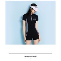 Đồ bơi nữ liền thân thể thao sang trọng giúp tối ưu hiệu suất khi tập luyện