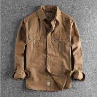 Đổi mới diện mạo dã ngoại với áo sơ mi túi hộp Retro thiết kế hiện đại và bền bỉ