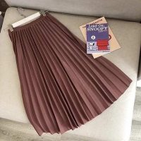 Đổi mới phong cách cá nhân cùng chân váy xòe xếp ly dài thanh thoát nhẹ nhàng