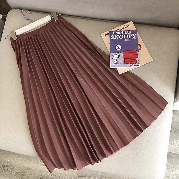 Đổi mới phong cách cá nhân cùng chân váy xòe xếp ly dài thanh thoát nhẹ nhàng