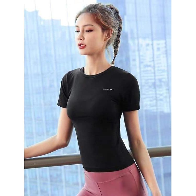 Đổi mới phong cách cá nhân với mẫu áo thun nữ ngắn tay thắt nơ điệu đà