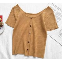 Đổi mới phong cách hàng ngày với áo kiểu nữ dệt kim mỏng mịn màng và thoáng mát