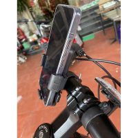 Đơn giản hóa việc sử dụng điện thoại khi đạp xe nhờ giá đỡ gắn khung thiết kế thông minh