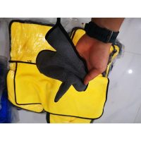 Khăn lau xe Microfiber 2 lớp siêu thấm nước loại bỏ hoàn toàn bụi bẩn và dầu mỡ