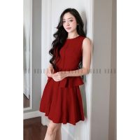 Khẳng định gu thẩm mỹ với set áo váy nữ NGADO chân váy đỏ xếp ly thanh tao