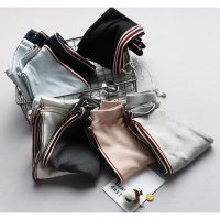 Quần legging kẻ sọc sọc dọc đen nhám chất Umi Hàn Quốc co giãn thoải mái tôn chân