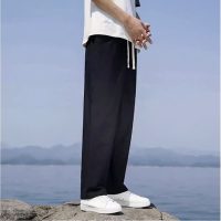 Quần linen nam ống suông rộng giải pháp che khuyết điểm chân tuyệt vời cho chàng trai năng động