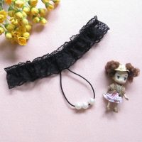 Quần lót lọt khe ren đen co giãn tốt mang lại vẻ đẹp gợi cảm tối đa cho người mặc