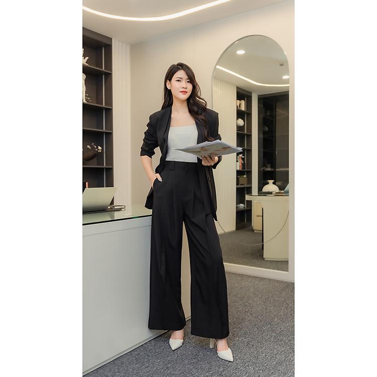 Trải nghiệm phong cách thượng lưu cùng set blazer và quần ống xuông BRIONA WHITE CHIC