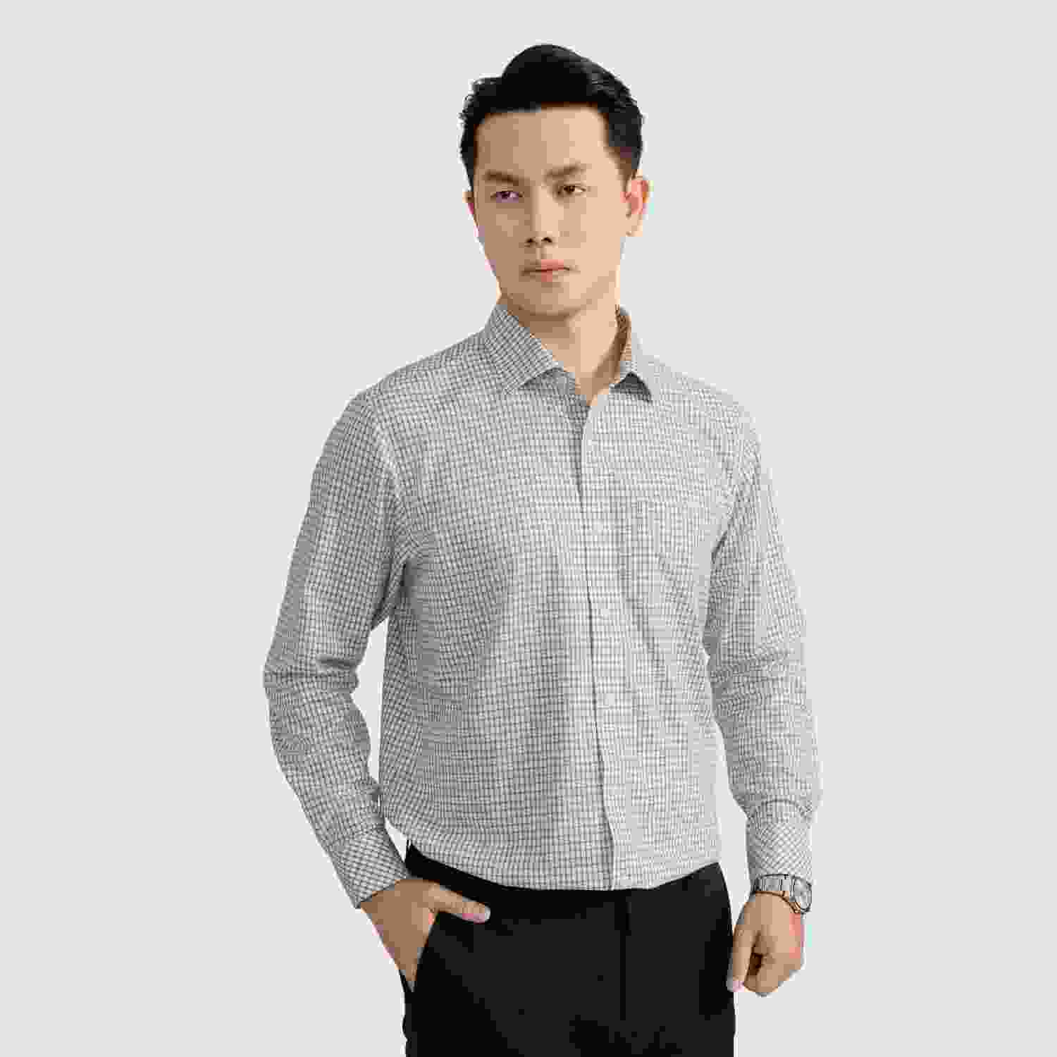 Áo sơ mi nam be kẻ Aristino Regular Fit: Phong cách không lỗi thời