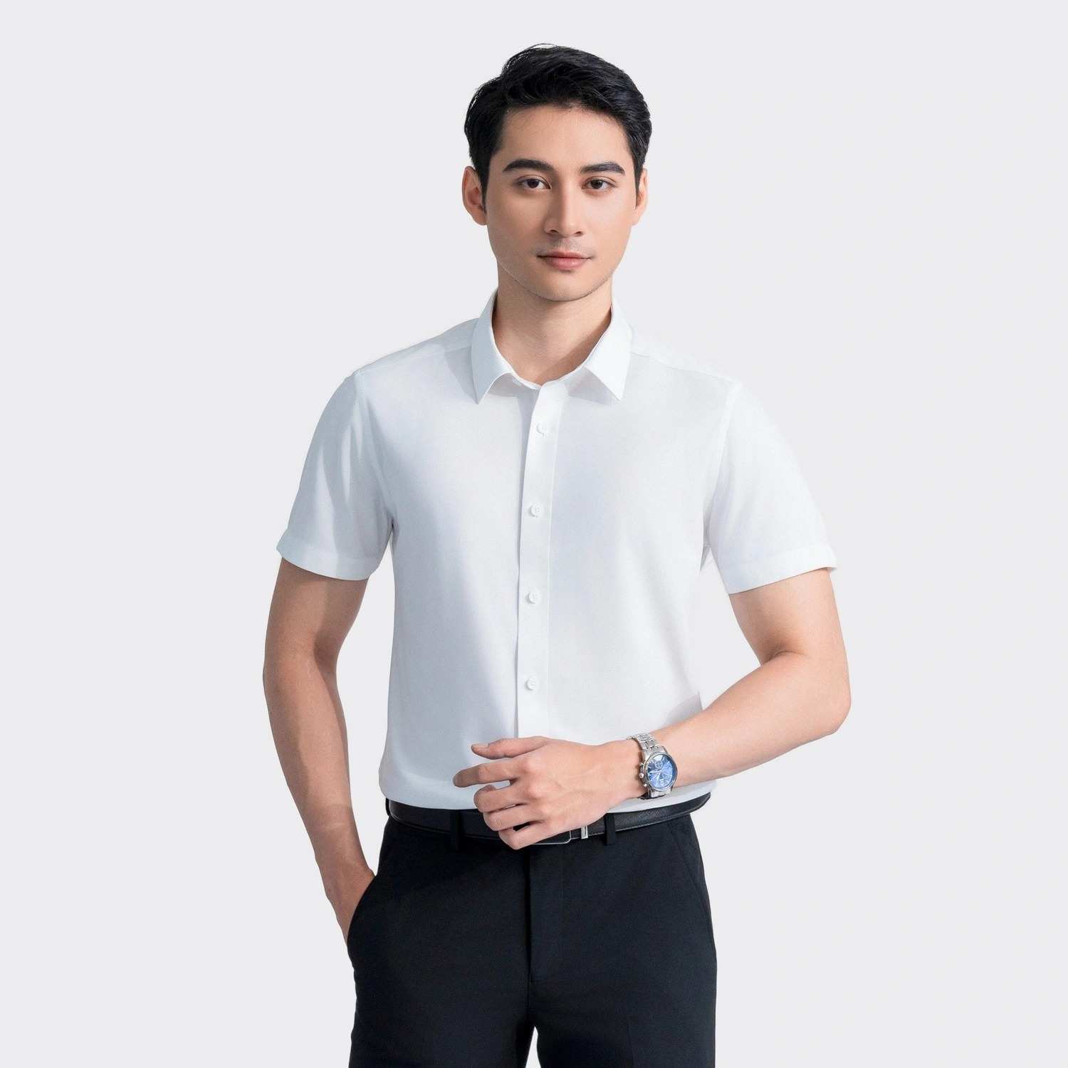Áo sơ mi trắng Aristino: Nét đẹp vượt thời gian, khẳng định đẳng cấp