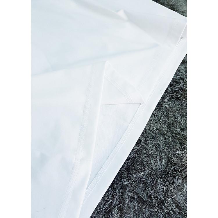Áo thun White22 cao cấp sợi Cotton 80% mang lại vẻ ngoài năng động và cá tính