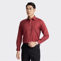 Aristino Business: Áo sơ mi kẻ sọc đỏ Regular fit - Chất liệu cao cấp, đường may tỉ mỉ.