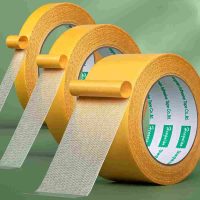 Băng dính vàng 2 mặt sợi thủy tinh: Siêu dính, bền bỉ, dễ sử dụng, giá hợp lý.