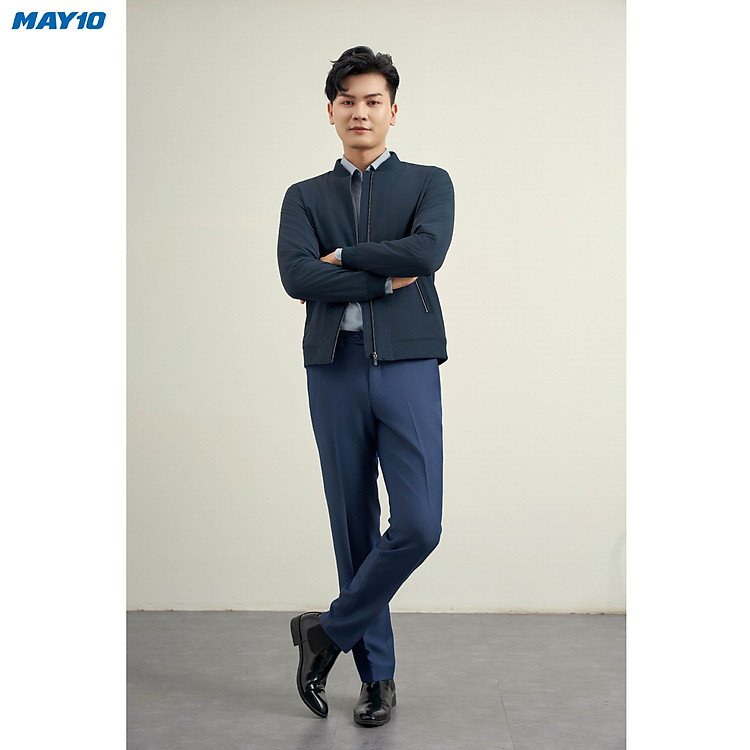 Khẳng định bản lĩnh phái mạnh qua mẫu áo khoác nam May10 mã 030123310 JK010 sang trọng