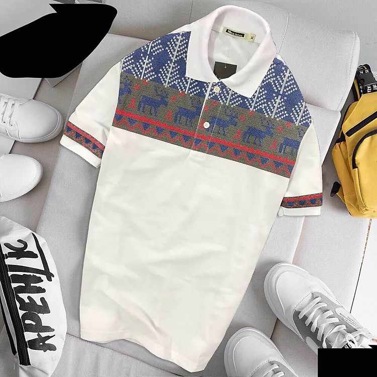 Nhanh tay sở hữu áo thun nam cổ bẻ họa tiết thổ cẩm - Số lượng có hạn!