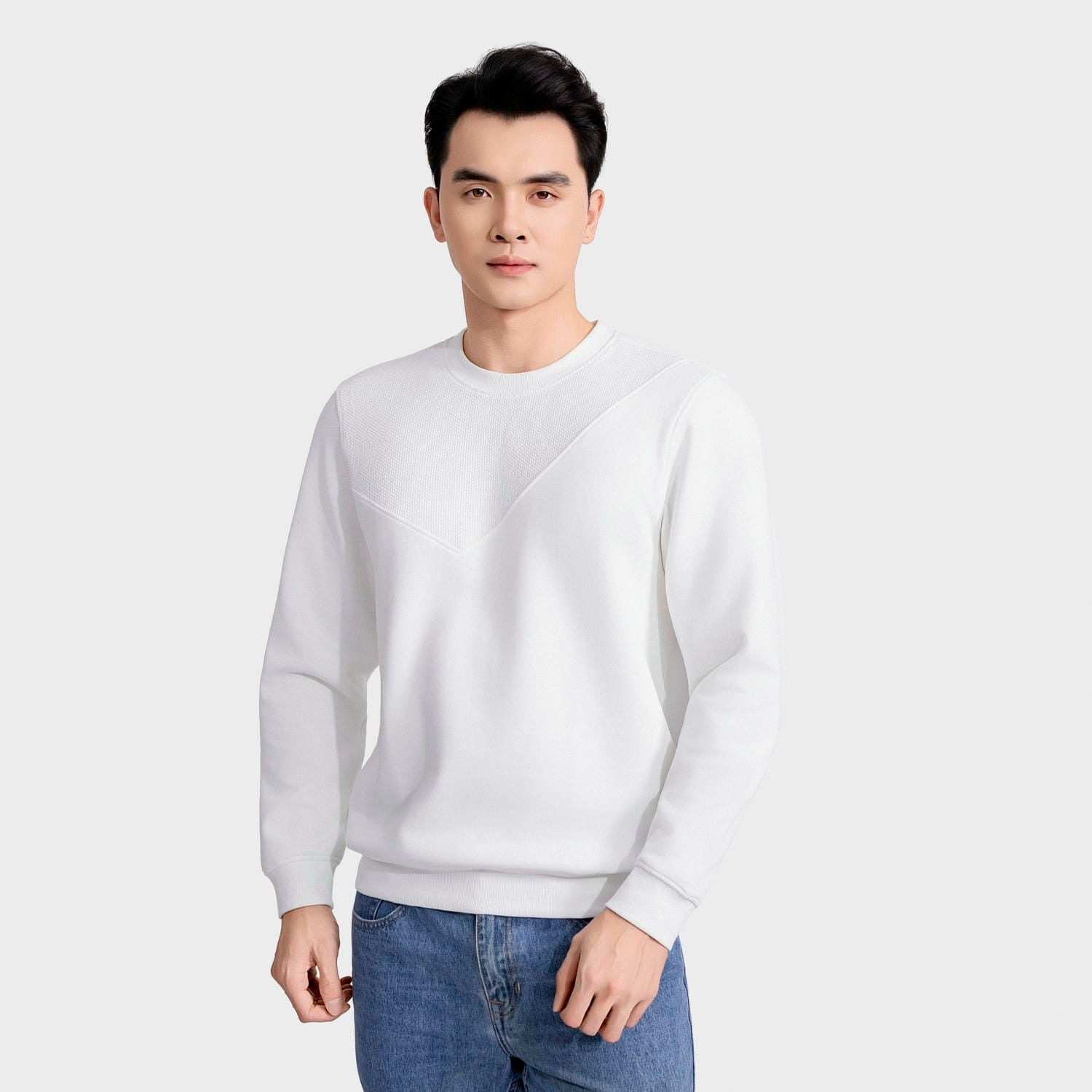 Phong Cách Tự Do Với Áo Nỉ Sweatshirt Nam Aristino Regular Fit Trắng