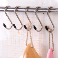 Vỉ 4 móc chữ S đa năng, giải pháp tối ưu cho việc sắp xếp đồ đạc