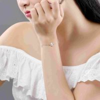 Bloomie STYLE By PNJ: Lắc tay bạc đính đá, món quà hoàn hảo cho bạn thân