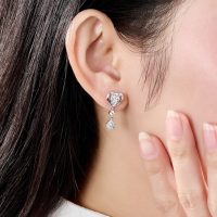 Bông tai kim cương PNJ Trầu Cau vàng trắng 14K - Đầu tư thông minh, giá trị gia tăng