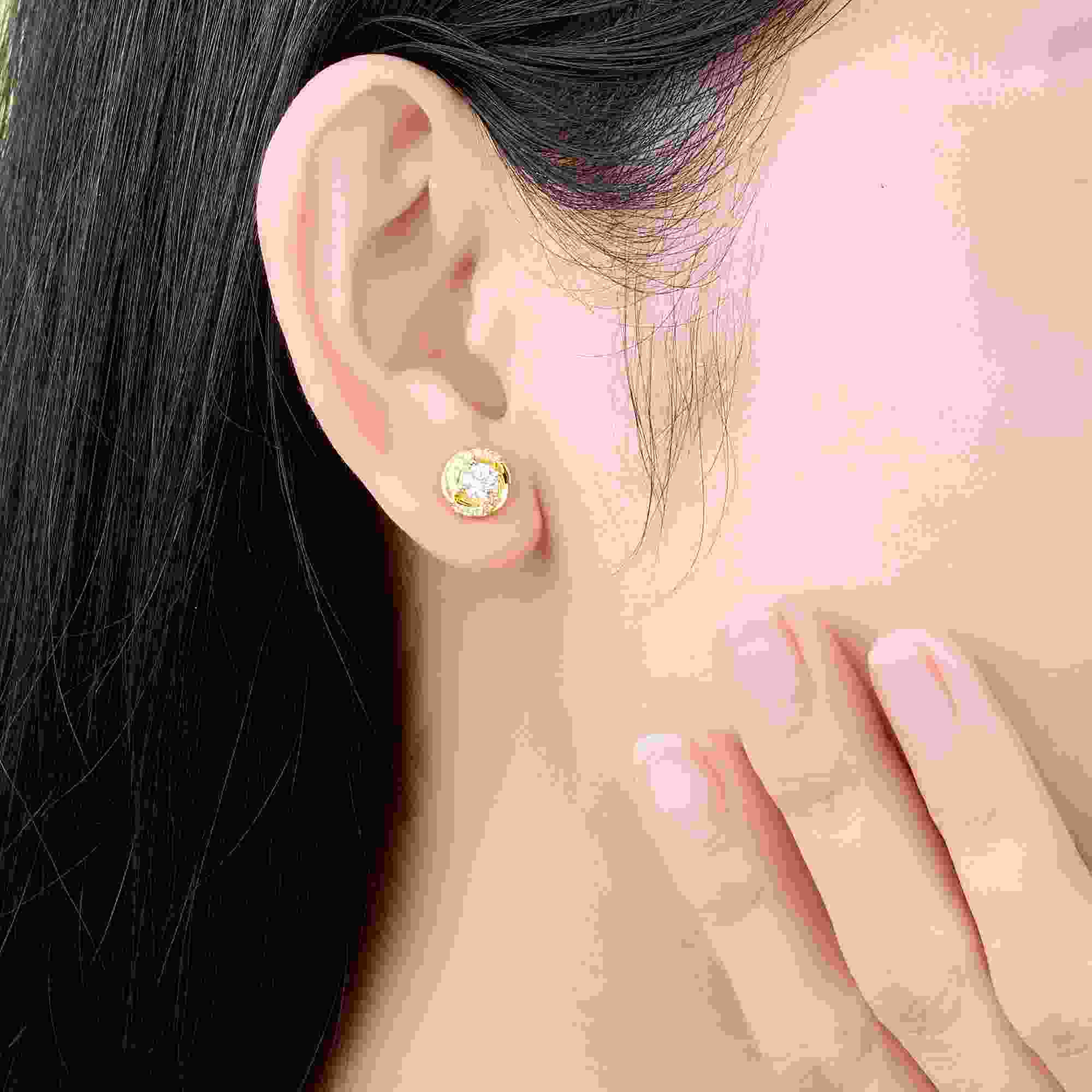 Bông tai vàng PNJ 58,5% đá CZ, khẳng định thương hiệu vàng uy tín