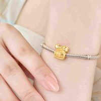 Charm Disney Minnie Vàng 10K PNJ: Món trang sức độc đáo, khẳng định gu thẩm mỹ