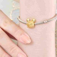 Charm Mickey Disney Vàng 10K PNJ: Tặng kèm hộp đựng sang trọng, lịch sự