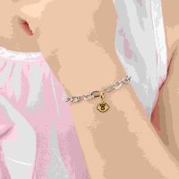 Charm Vàng Mickey Disney PNJ - Tận hưởng niềm vui tuổi thơ