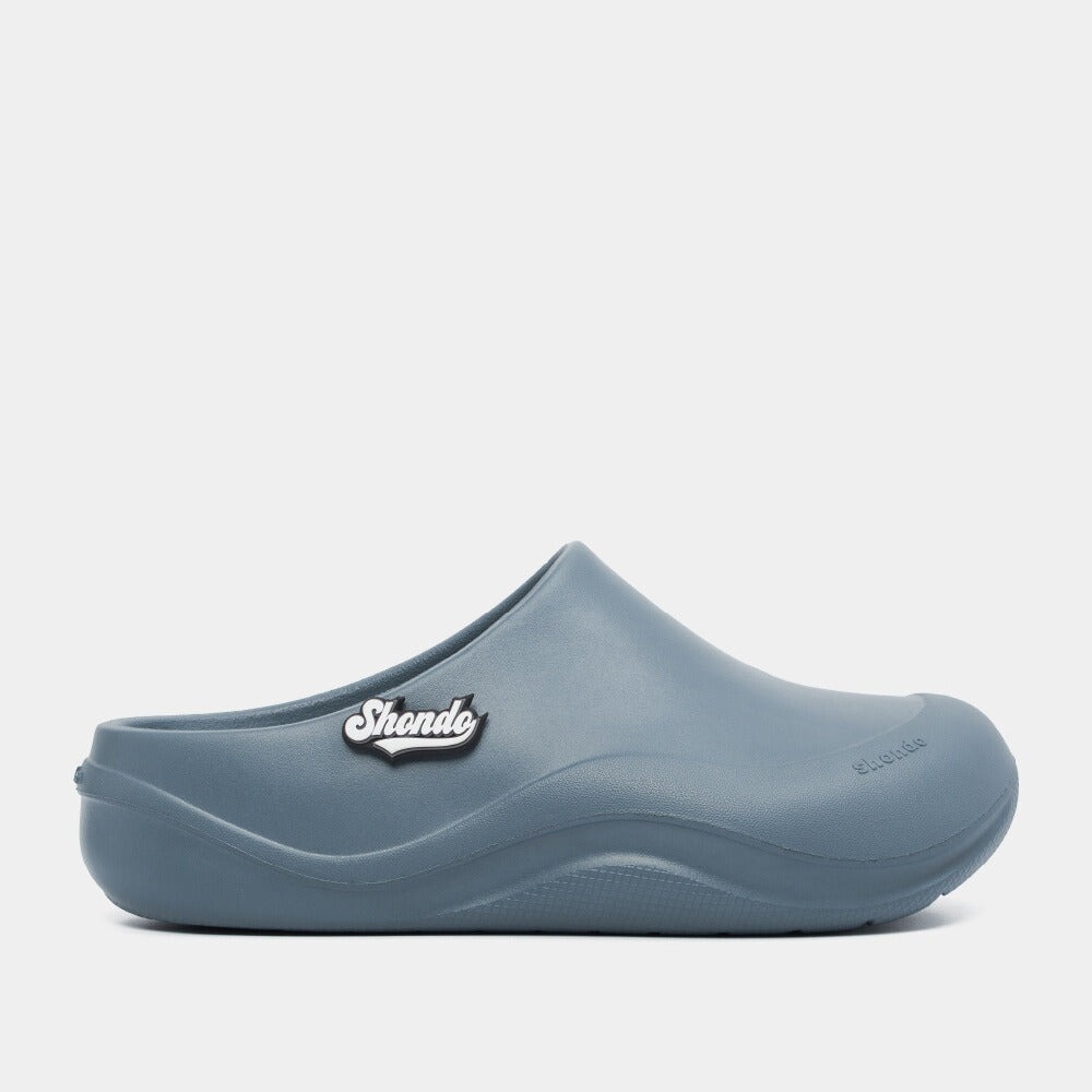 Clog Suke: Phong cách cá nhân, thoải mái tối đa với charm xanh dương nổi bật