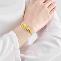 Lắc tay cưới vàng 99,9% PNJ: Tặng nàng, nhận lại nụ cười hạnh phúc