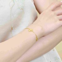 Lắc tay Vàng 99% PNJ Turning Gold: Tôn vinh vẻ đẹp tự nhiên của bạn