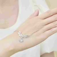 Lắc tay vàng trắng Ý PNJ 75% 18K: Vẻ đẹp tinh tế, giá trị vượt trội