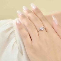 Nhẫn bạc đính đá STYLE By PNJ: Vẻ đẹp tỏa sáng, khẳng định đẳng cấp