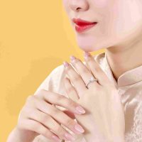 Nhẫn vàng trắng 10K PNJ đính đá ECZ: Vẻ đẹp bền vững theo thời gian