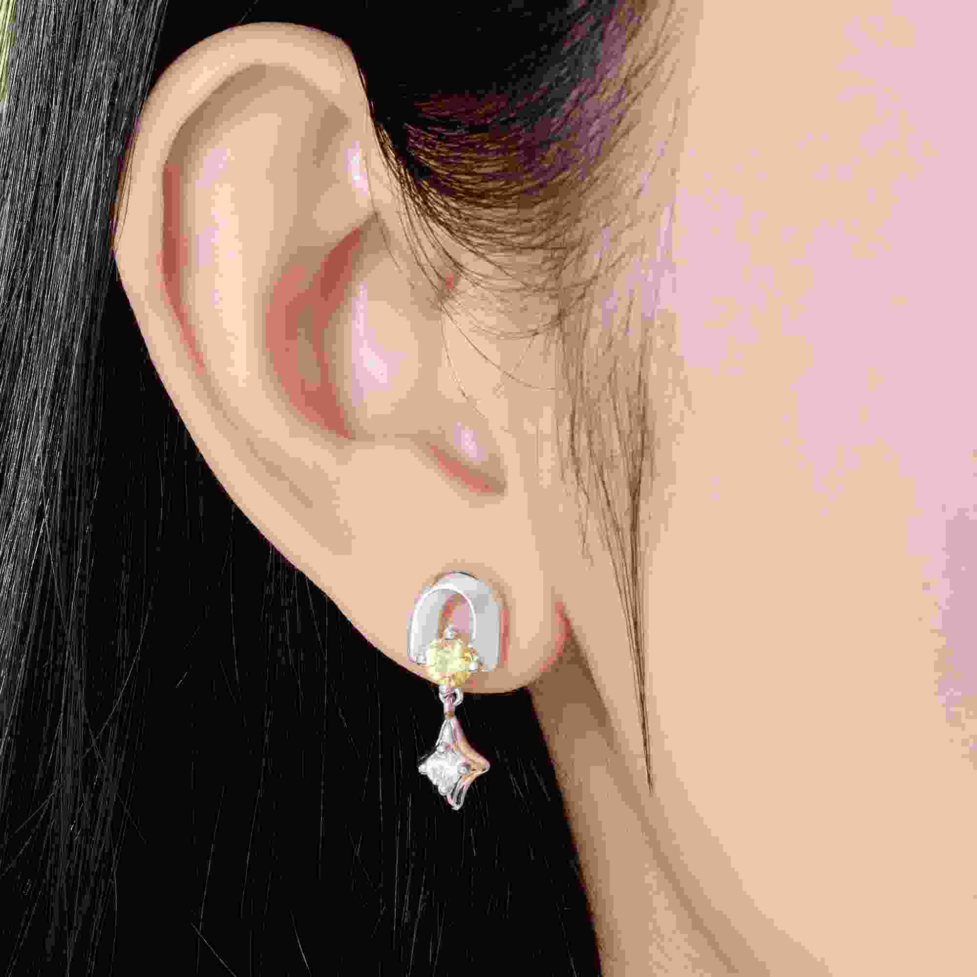 PNJ Magnétique: Bông tai vàng trắng 41,6% Sapphire, khẳng định sự sang trọng