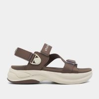 Sandal F8B nâu đậm: Biến mọi bước đi thành một tuyên ngôn phong cách