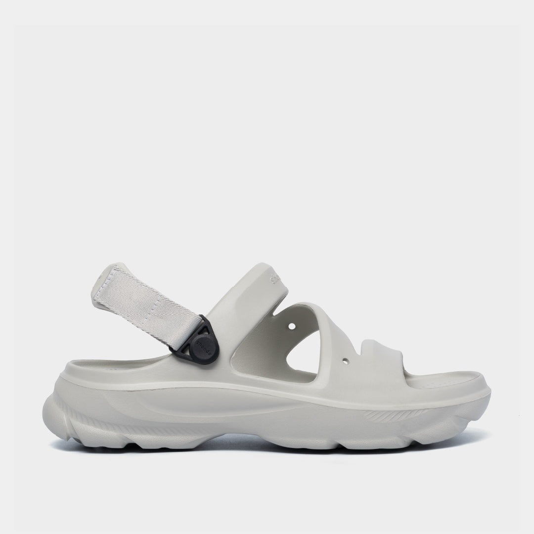 Sandal FX màu xám rêu: Thiết kế thời trang, tiện lợi, bền bỉ theo thời gian