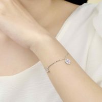 STYLE By PNJ Bloomie: Lắc tay bạc đính đá, khẳng định đẳng cấp và cá tính